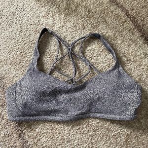 Lululemon sports bra size 12